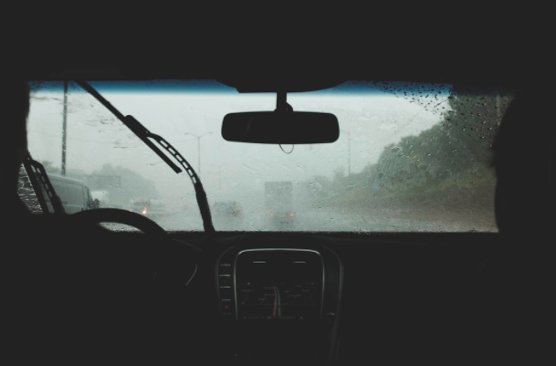  Let’s Make Sure Your Windshield Wipers are Ready for April Showers