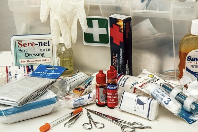 What Needs to Be In Your Vehicle’s Emergency Kit? 